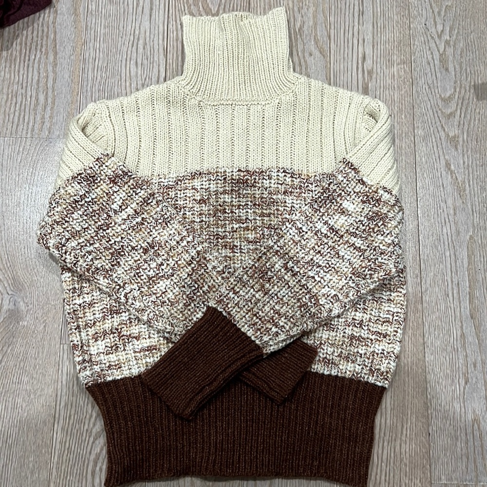 Pink Lily very cozy turtle neck color block sweater